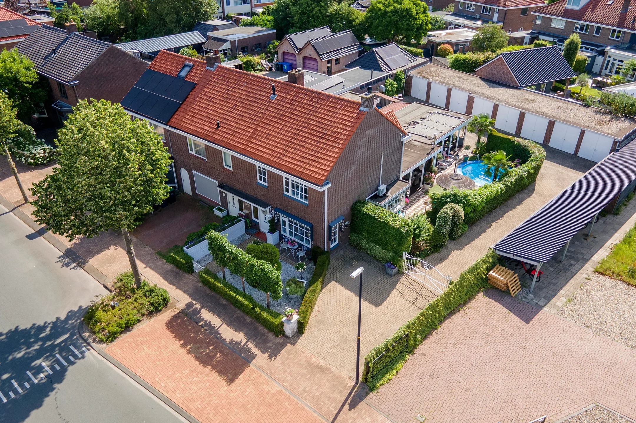Hoekwoning Grotebrugse Grintweg 162 in Tiel