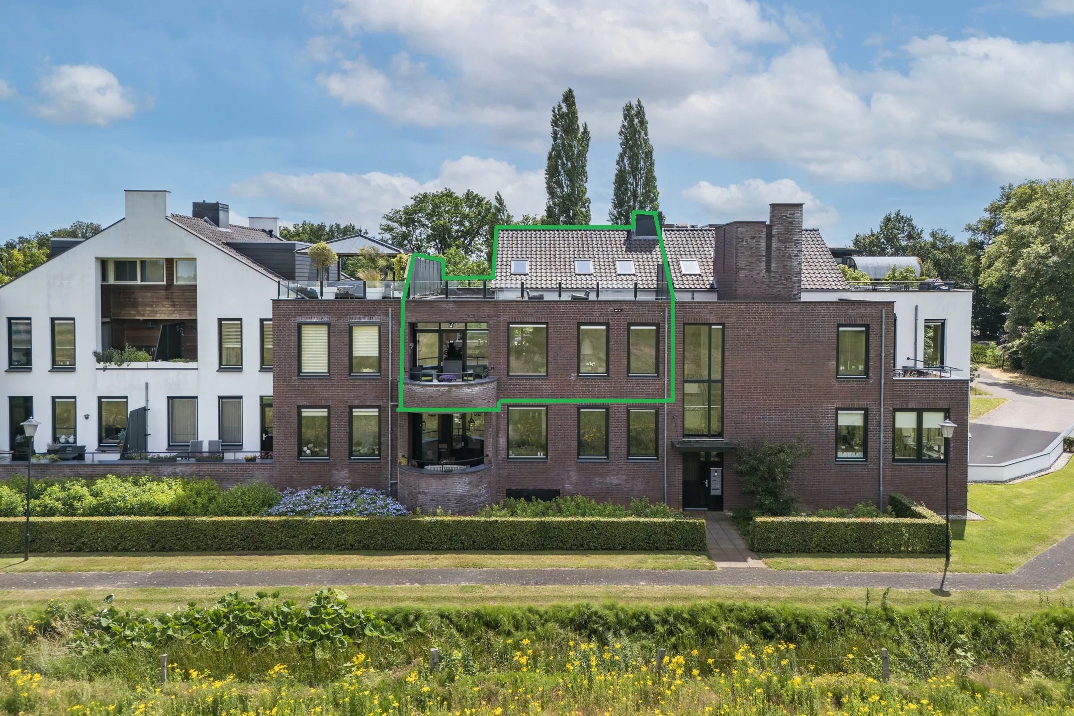 Bovenwoning Karmelhof 7 in Zenderen