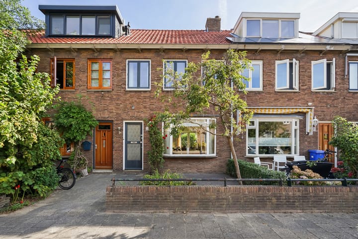 Eengezinswoning, tussenwoning Röellstraat 20 in Delft