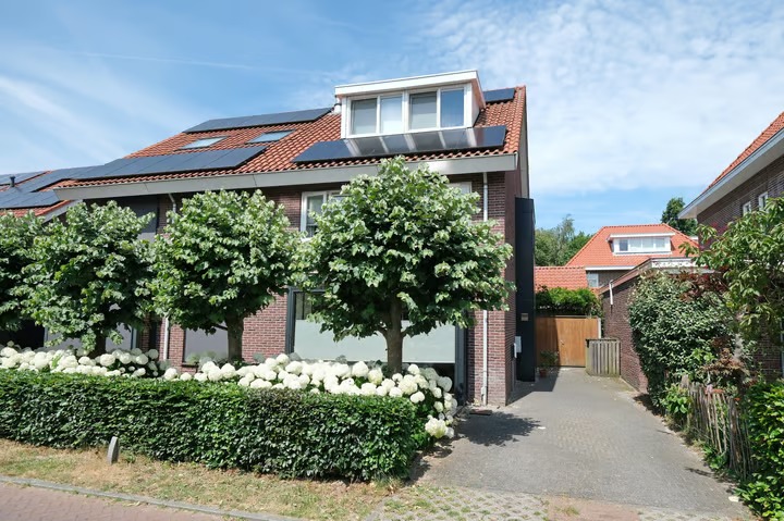 2-onder-1-kapwoning Reeshofbos 4 in Ede