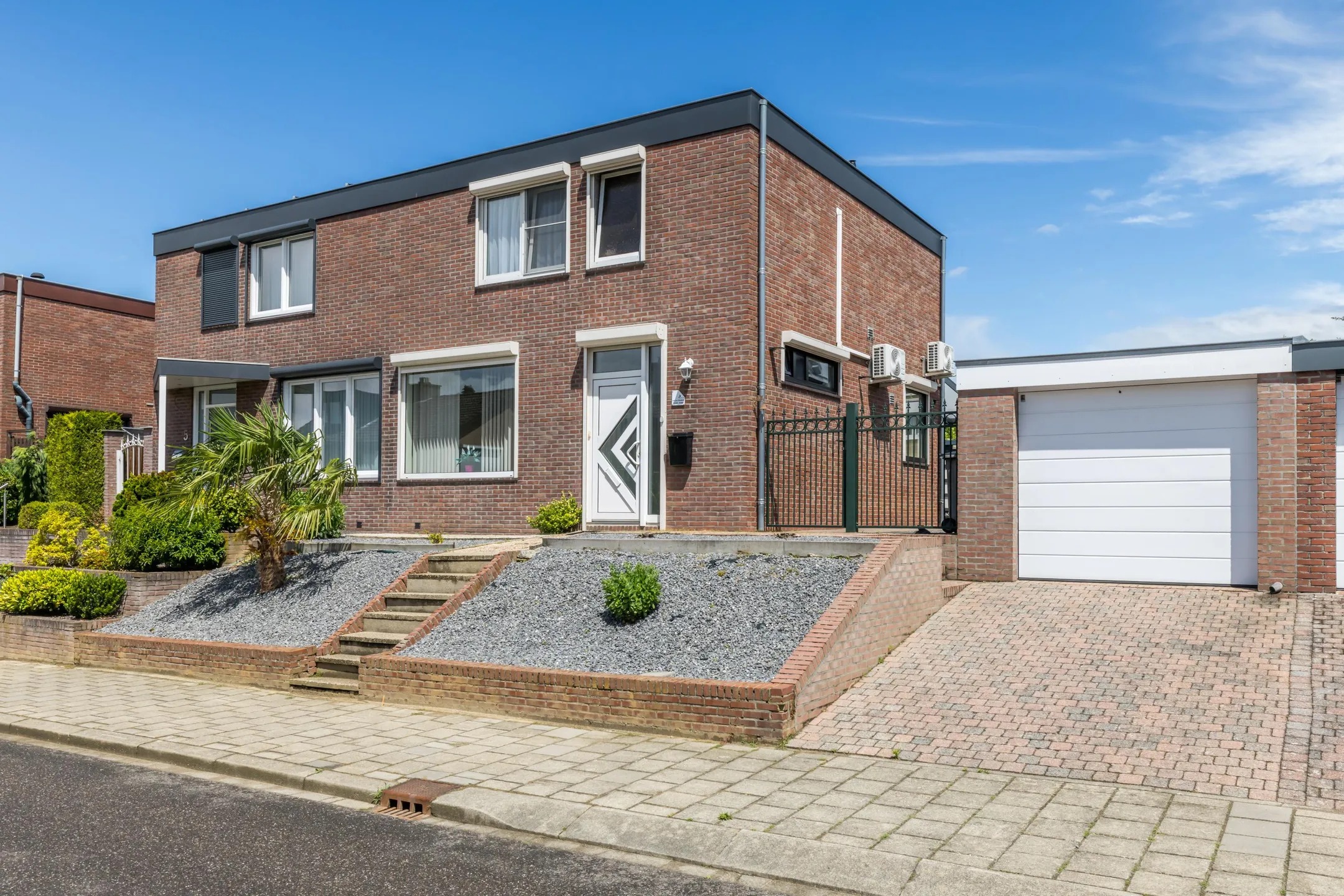 2-onder-1-kapwoning Tienbundersweg 3 Wijlre