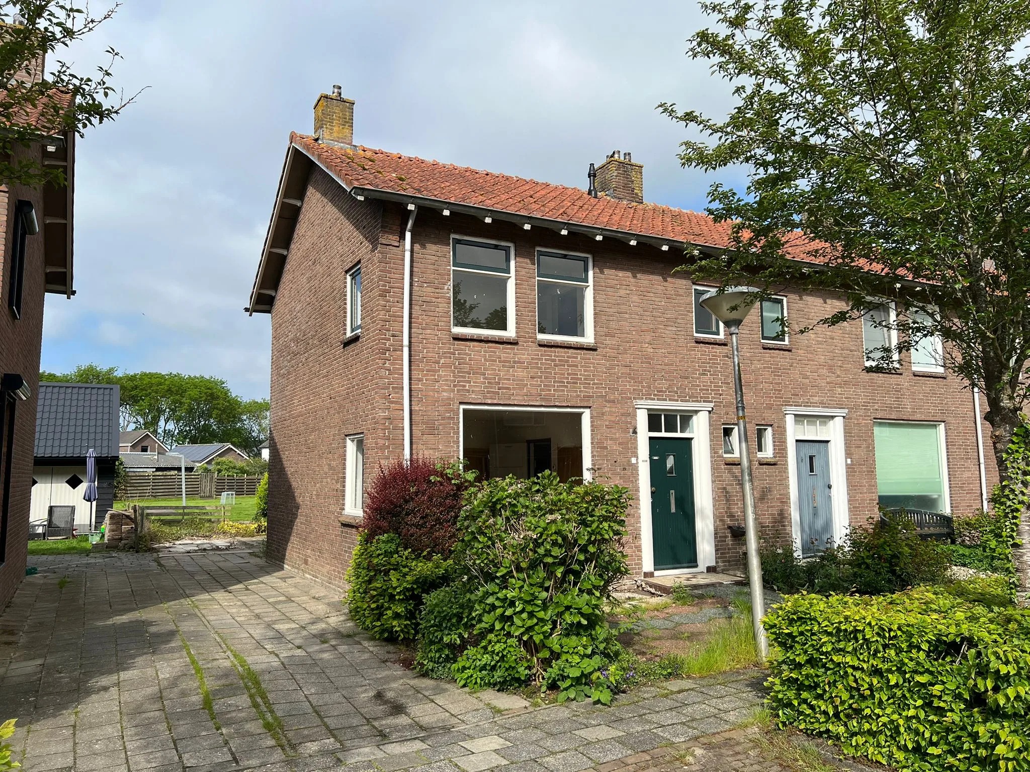 Hoekwoning Koningin Julianaweg 17 in Scheerwolde