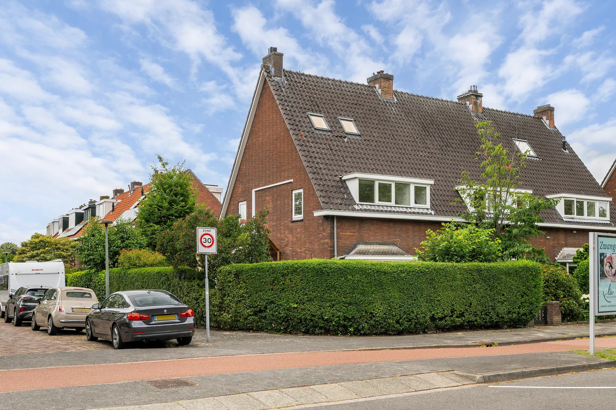 Hoekwoning van Linden van den Heuvellsingel 21 in Vlaardingen