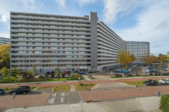 Galerijflat Sibeliusplein 77 in Schiedam