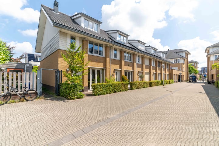 Eengezinswoning, hoekwoning Runmolen 1 Delft