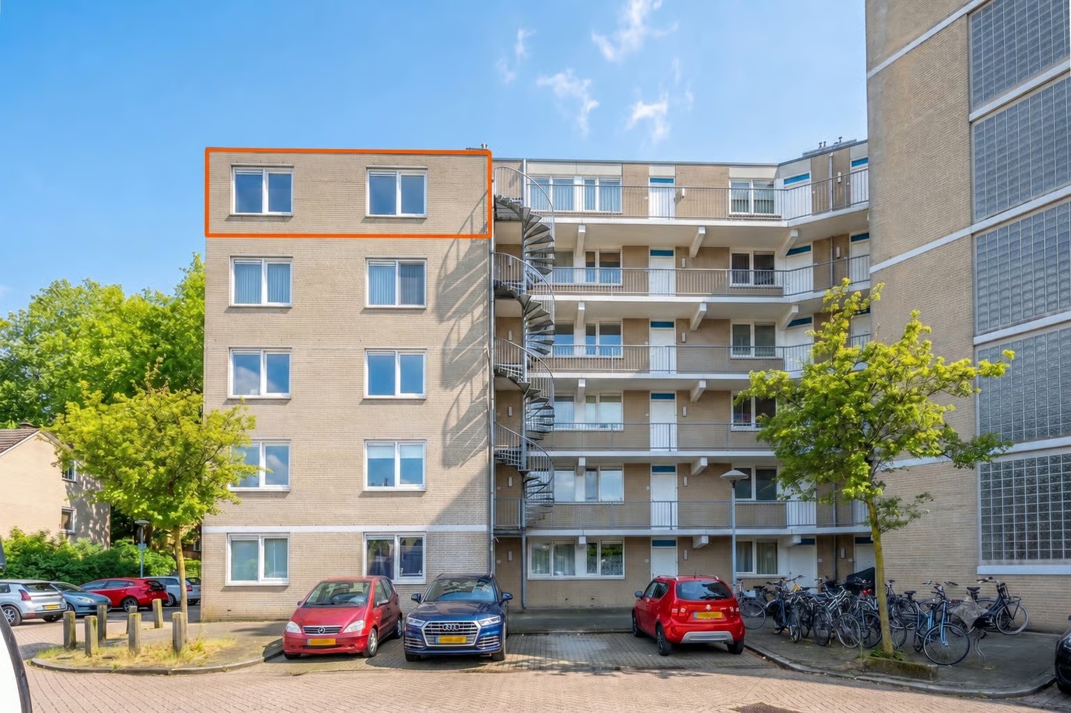Galerijflat Giessenplein 24 in Utrecht