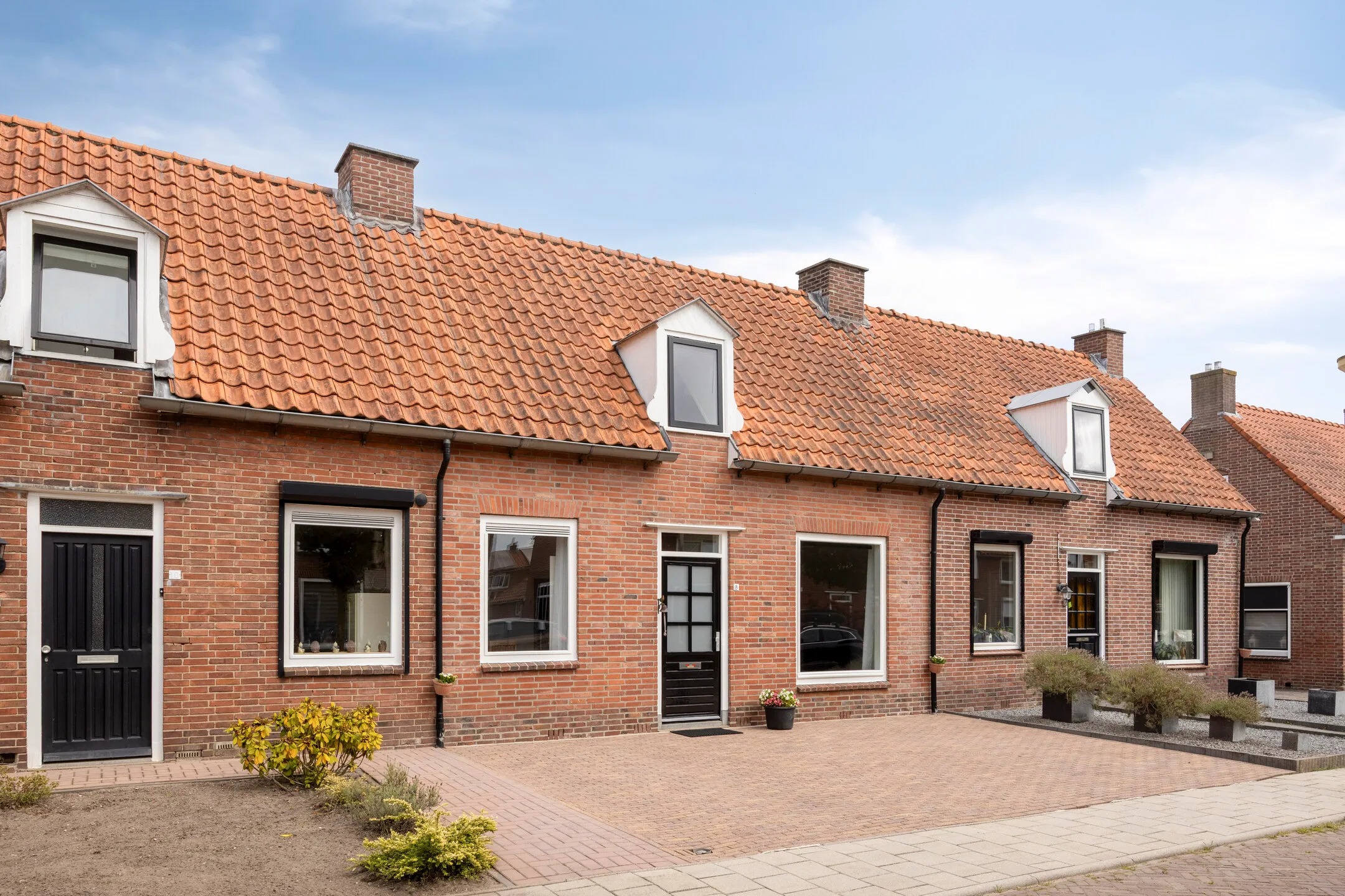 Tussenwoning Wethouder H.J.ten Raestraat 8 in Neede