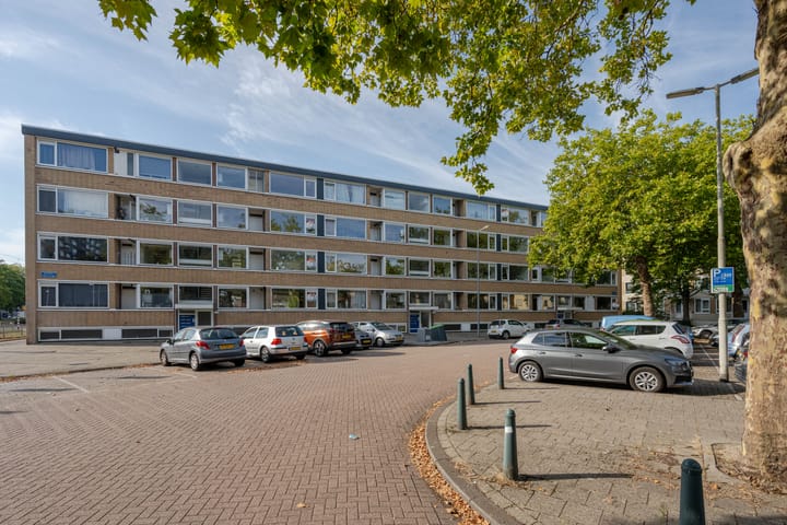 Portiekflat (appartement) Anthony Tijkenstraat 10 Rotterdam