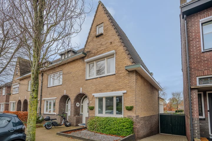 Hoekwoning Maasstraat 26 in Steyl