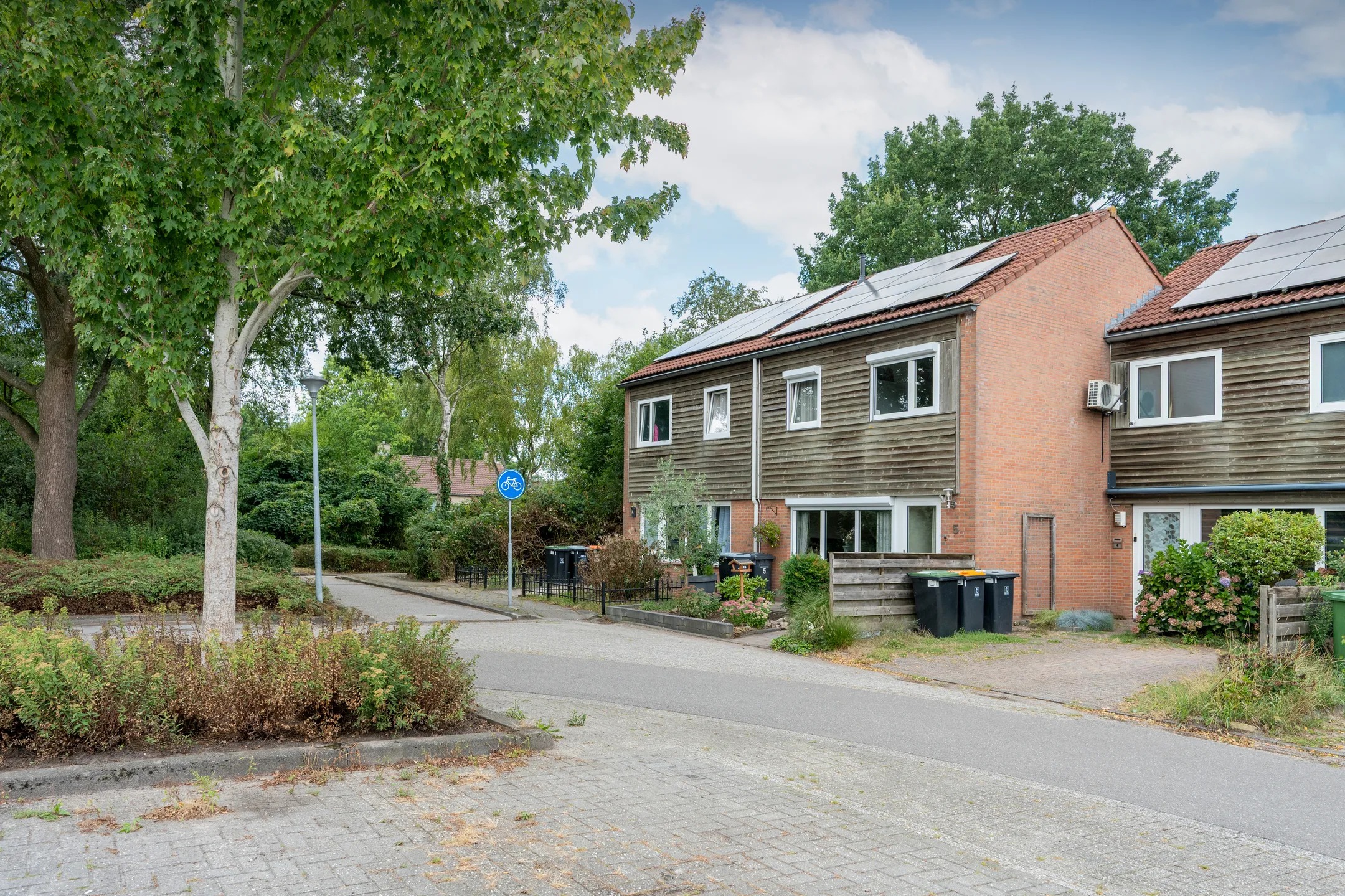 Geschakelde woning Huismus 5 Emmen