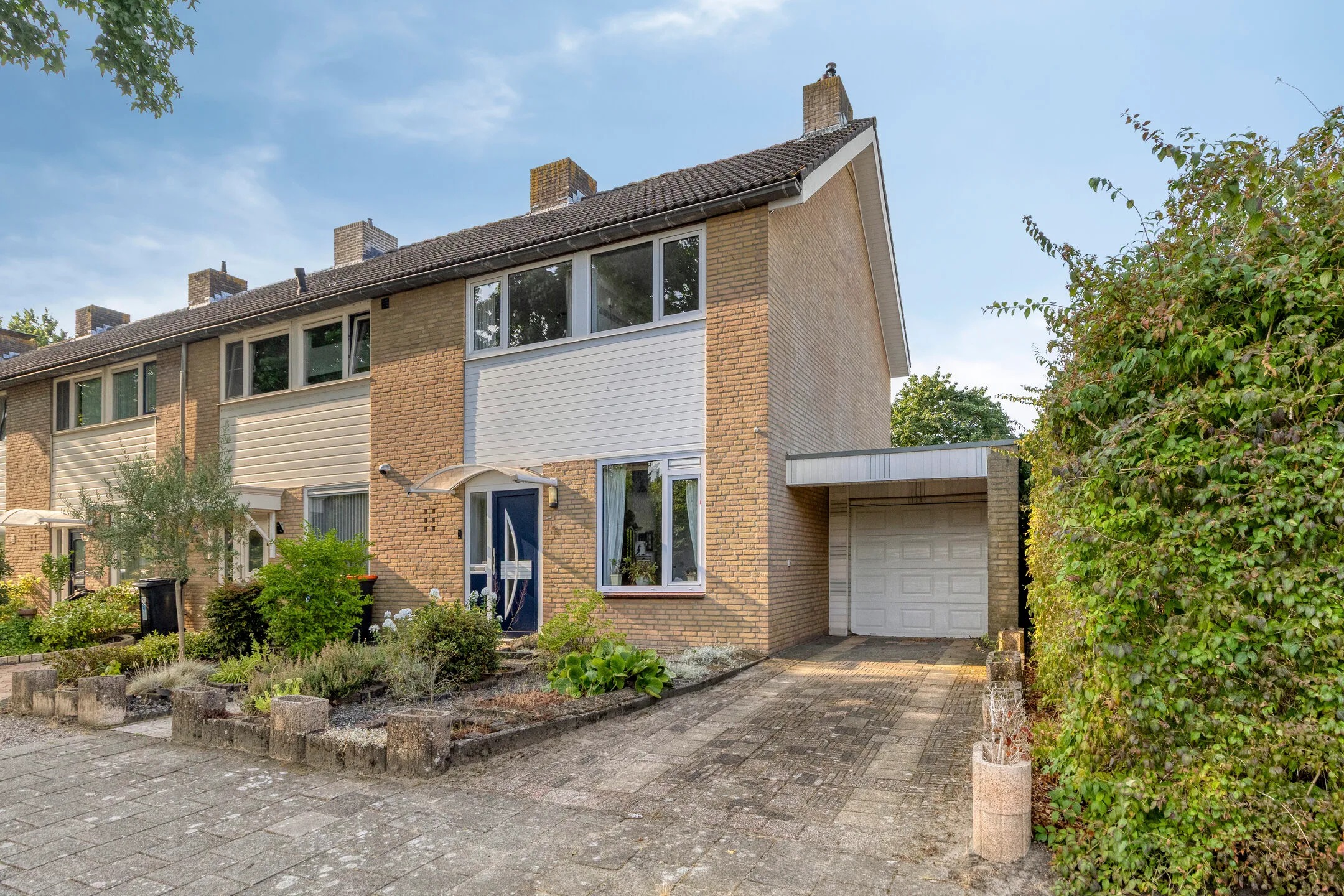 Hoekwoning Cinnaberdijk 78 in Roosendaal