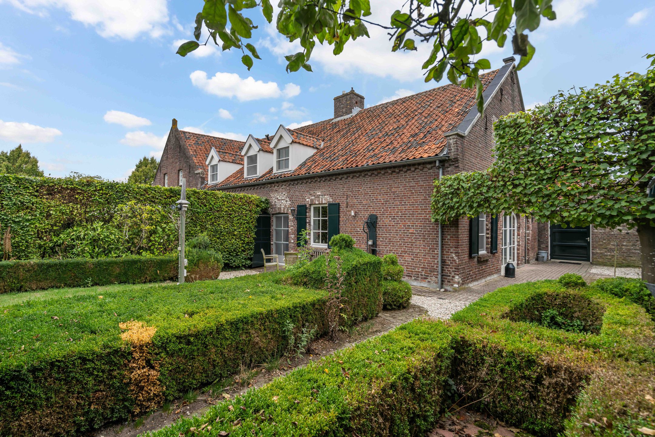 Eengezinswoning, geschakelde woning Wilhelminastraat 6 Stramproy