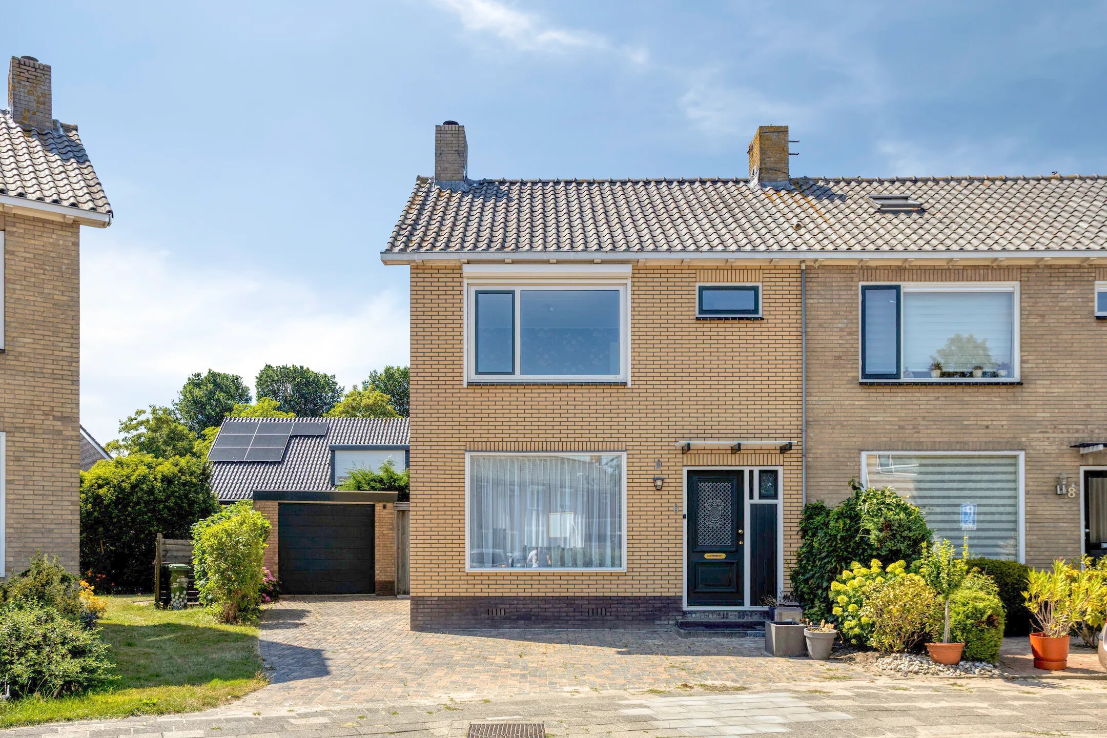Hoekwoning Schoolstraat 6 in Oosthuizen