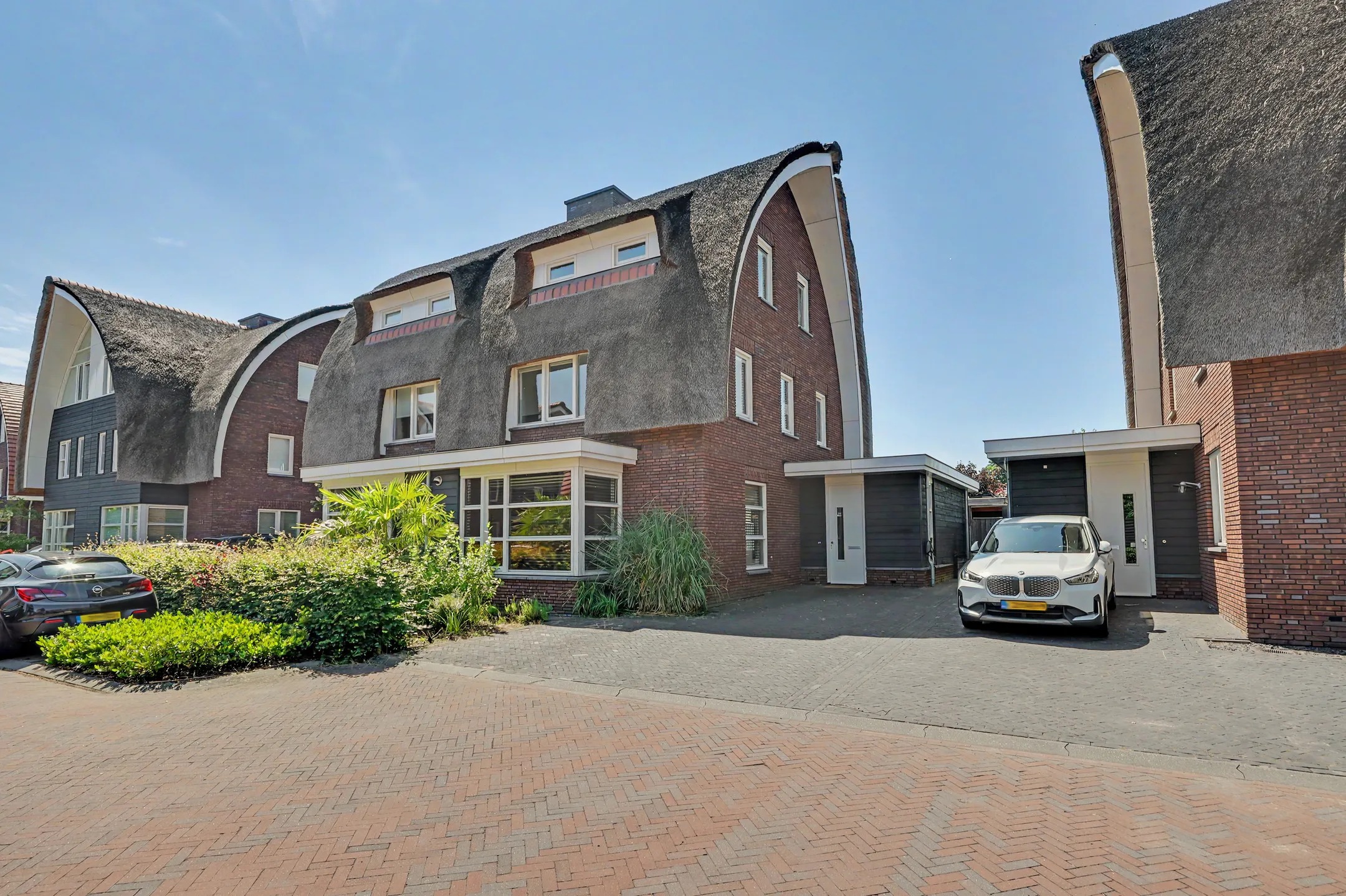 2-onder-1-kapwoning Liliane Brekelmansstraat 25 in Vlijmen