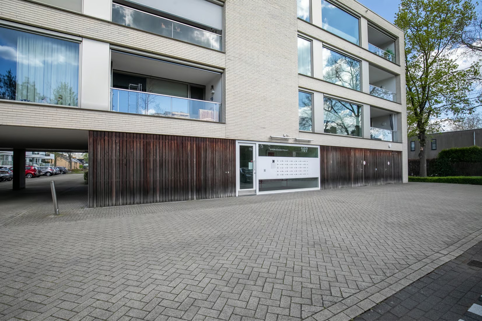 Portiekflat Overakkerstraat 107 B1 in Breda