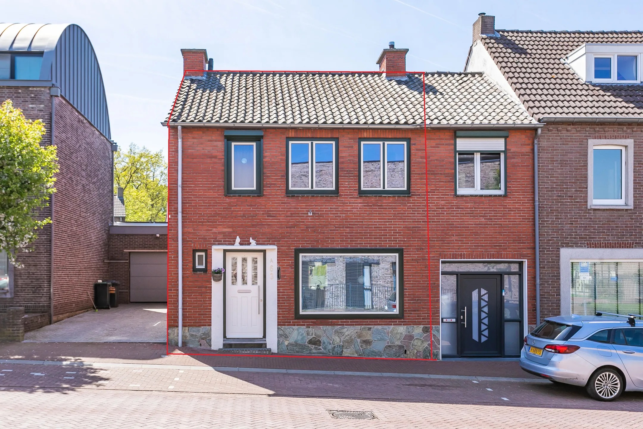 2-onder-1-kapwoning Kloosterlaan 36 a in Schinveld