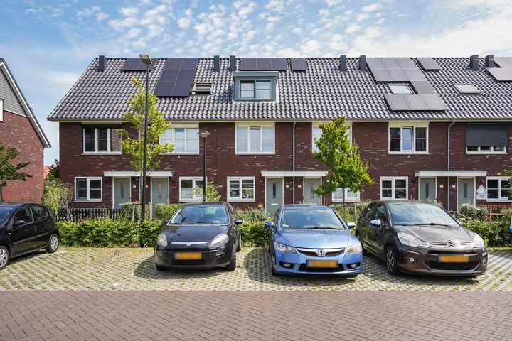 Tussenwoning Nederlandstraat 23 in De Lier