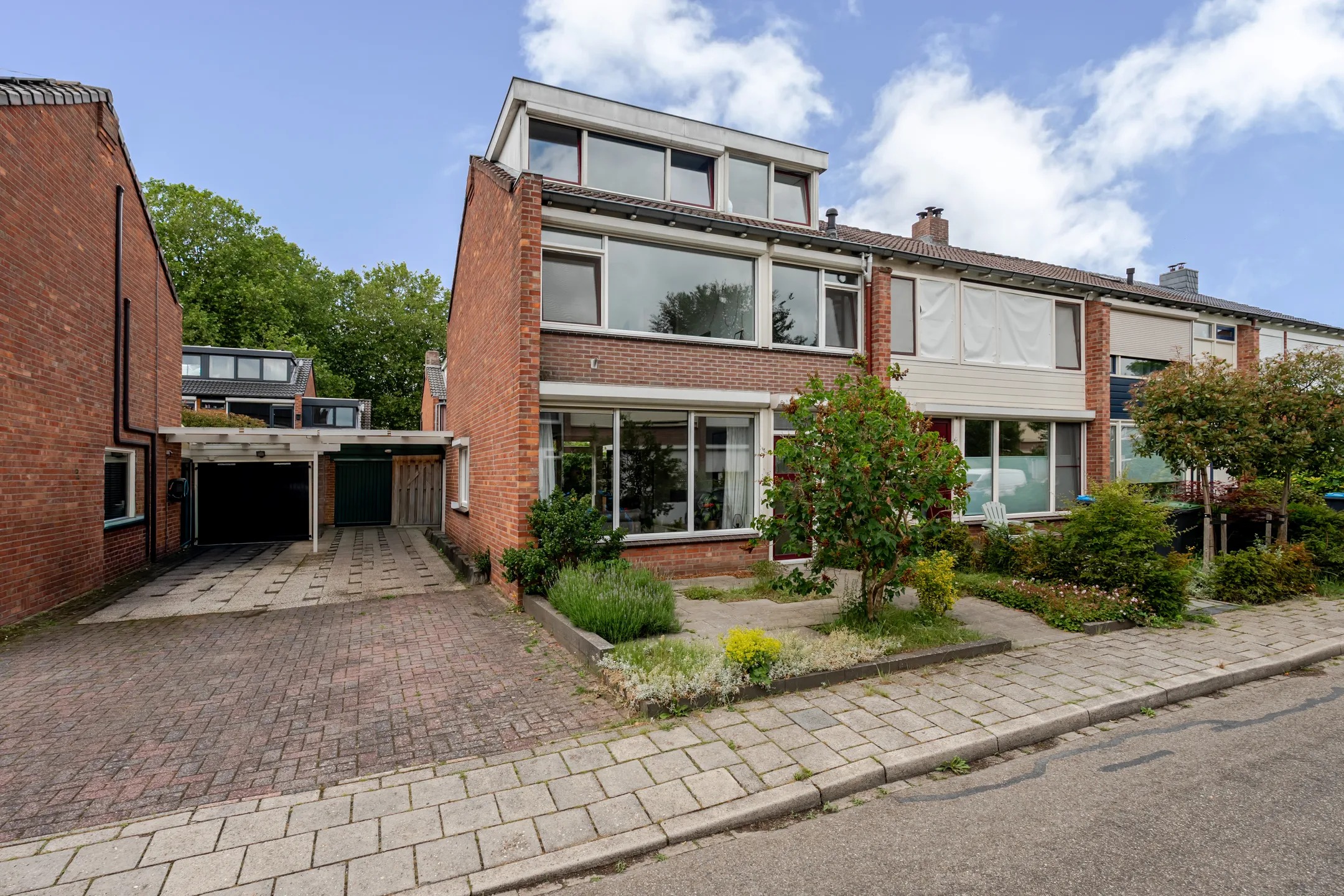 Hoekwoning Margrietstraat 8 in Rheden