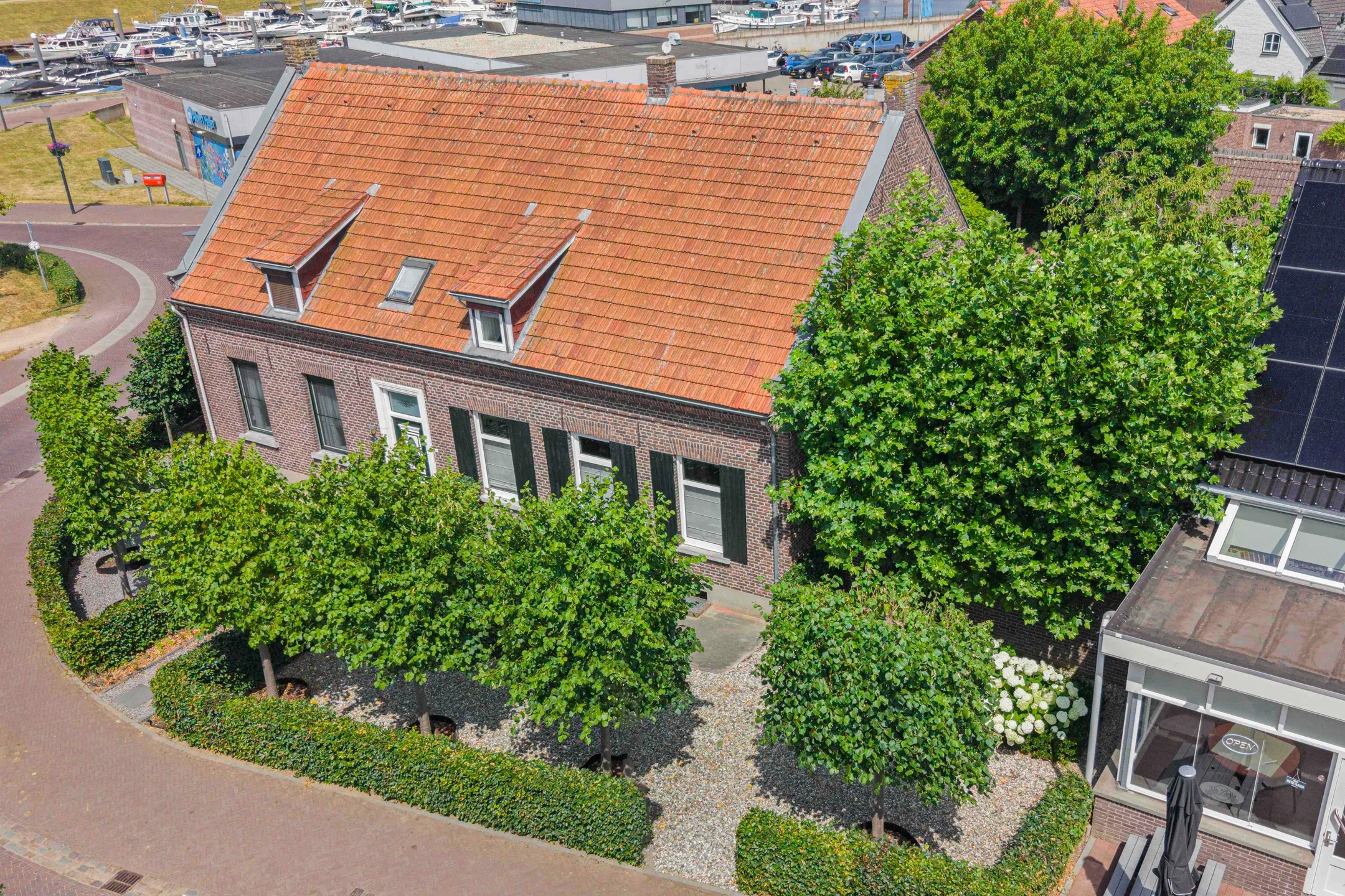 2-onder-1-kapwoning Brugstraat 5 in Wanssum