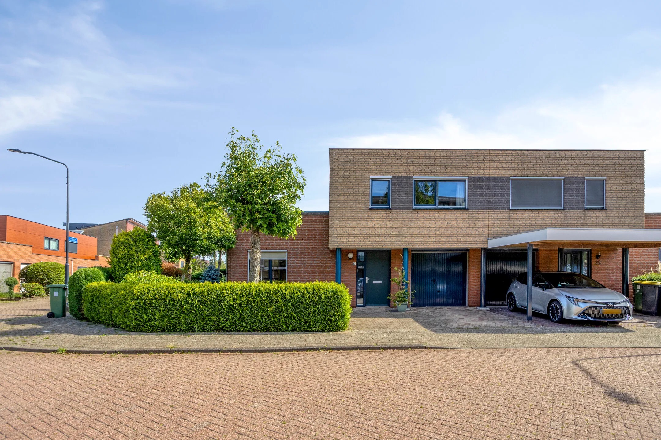 Geschakelde woning (semi-bungalow) Sara Burgerhartstraat 23 in Oosterhout
