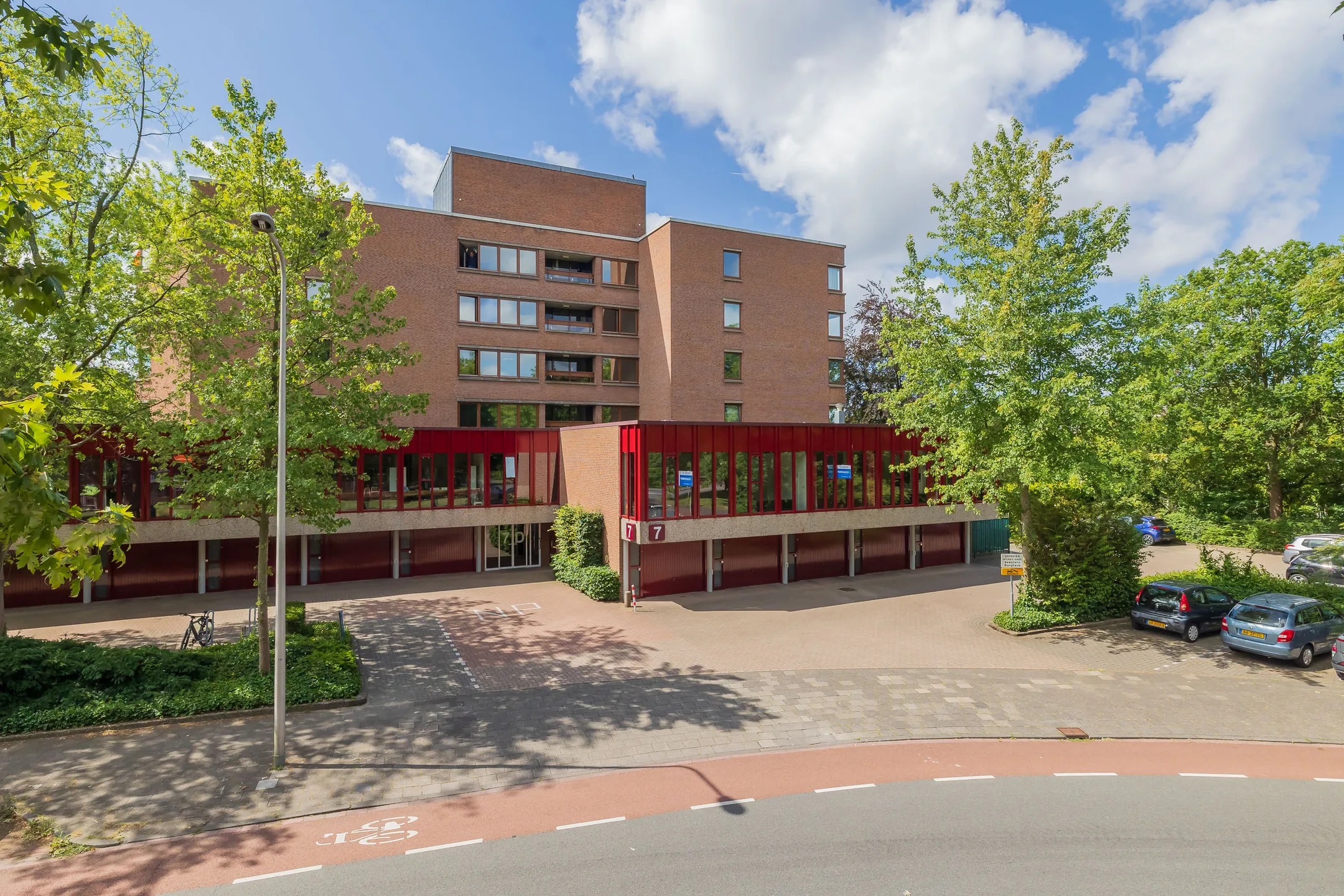 Portiekflat Provinciënlaan 7 D25 in Heemstede
