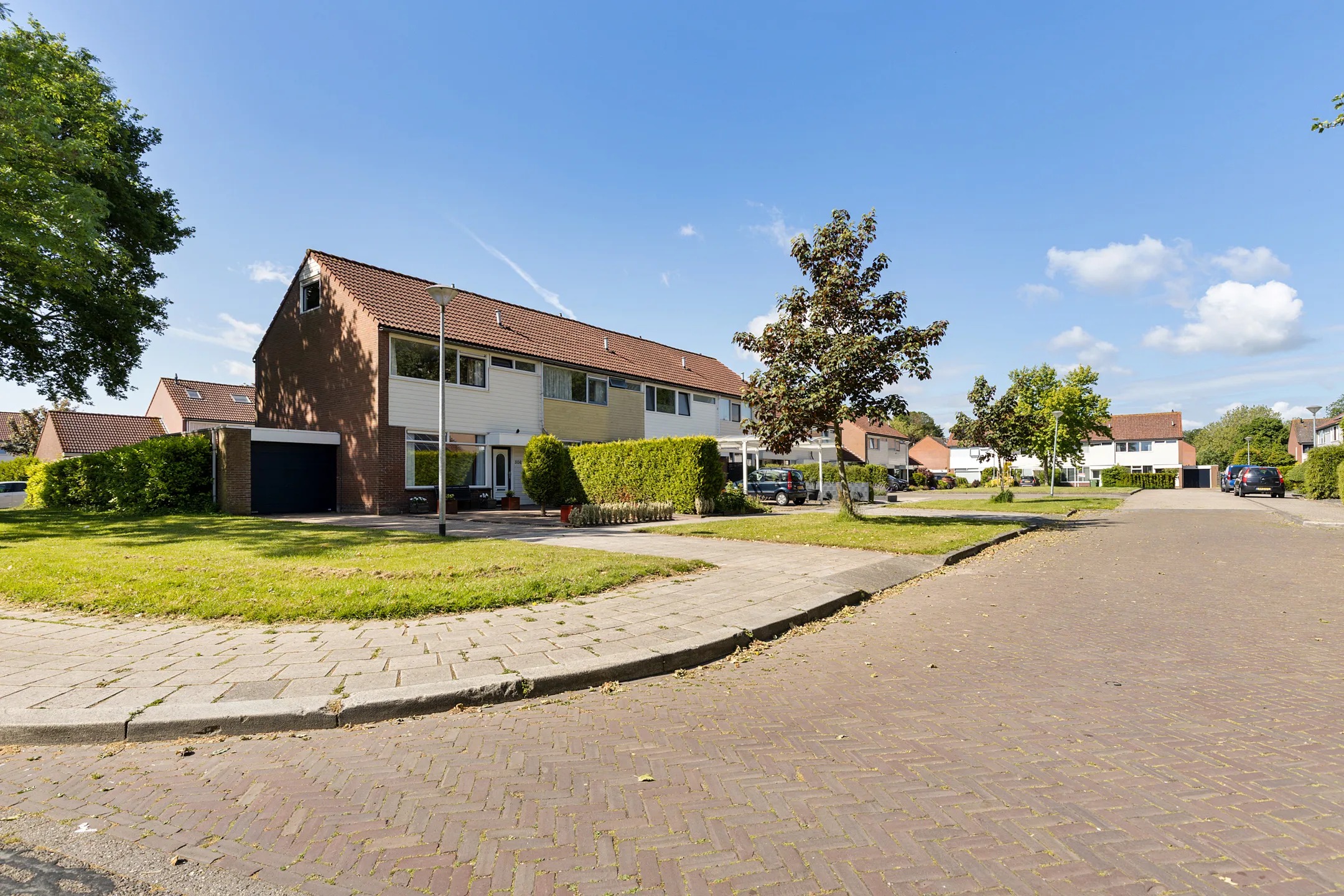 Hoekwoning Kustweg 386 in Delfzijl