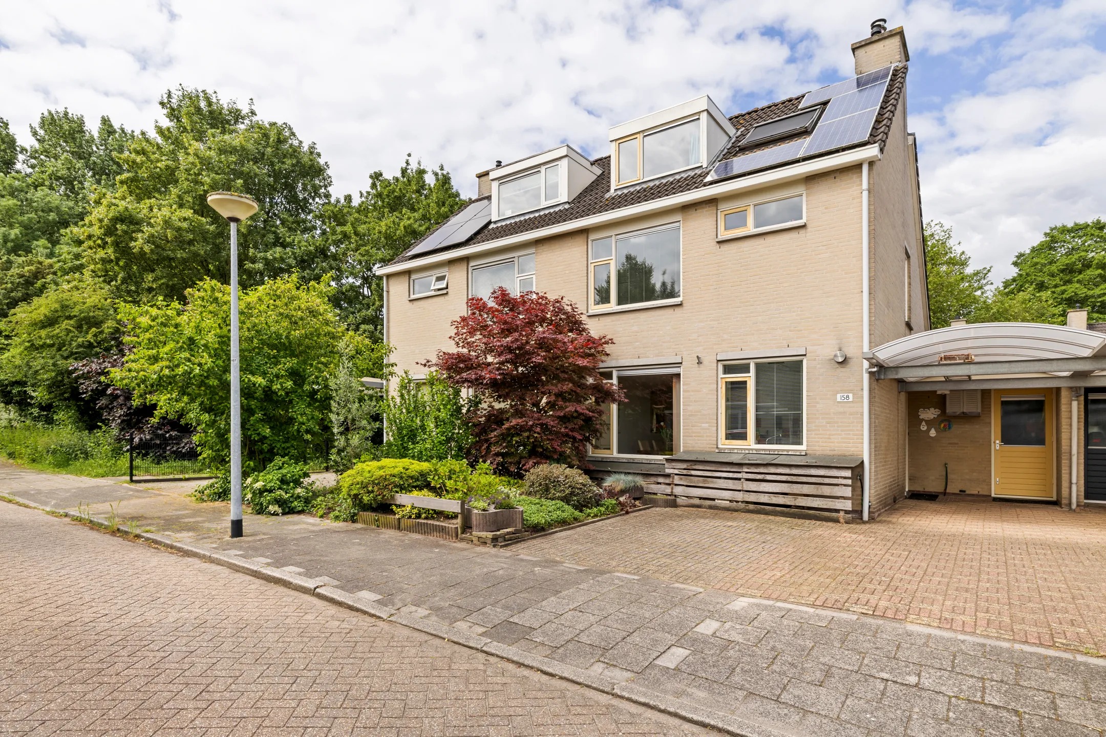 Geschakelde woning Waarschapsstraat 158 in Weesp