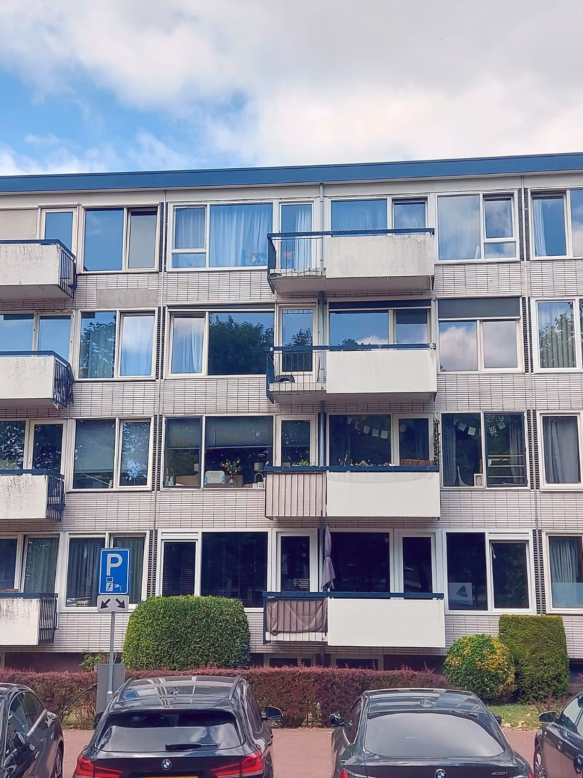 Galerijflat Burgemeester Edo Bergsmalaan 64 in Enschede