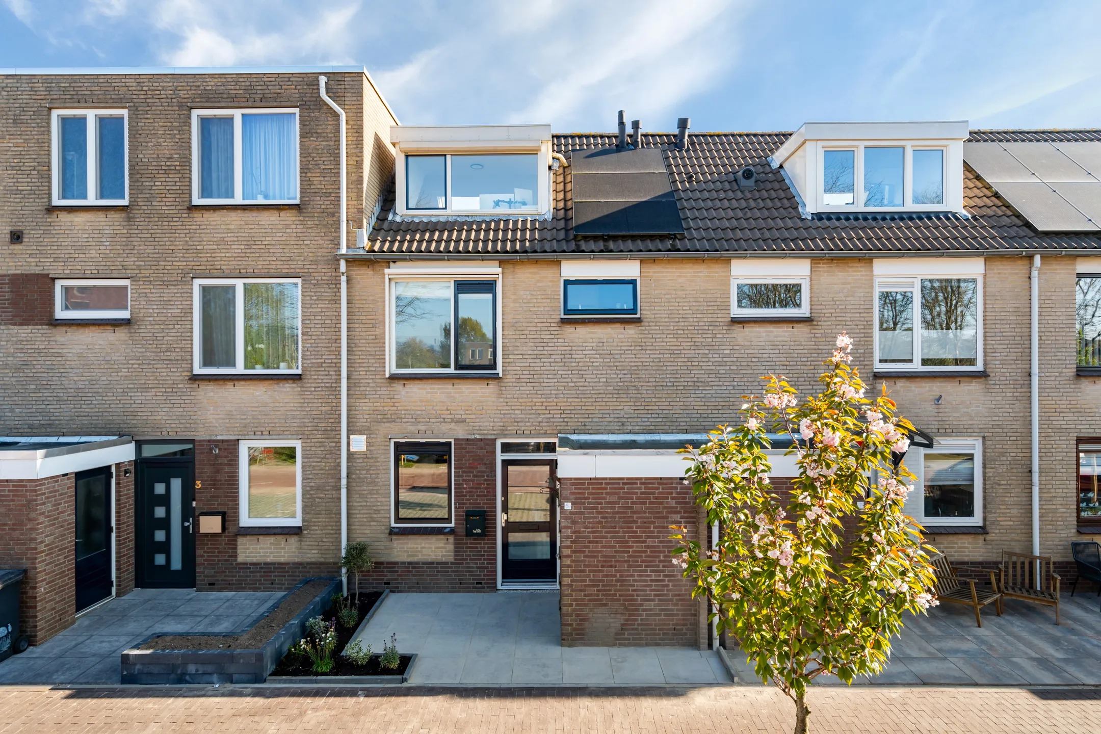 Tussenwoning Hadewijchlaan 5 in Pijnacker