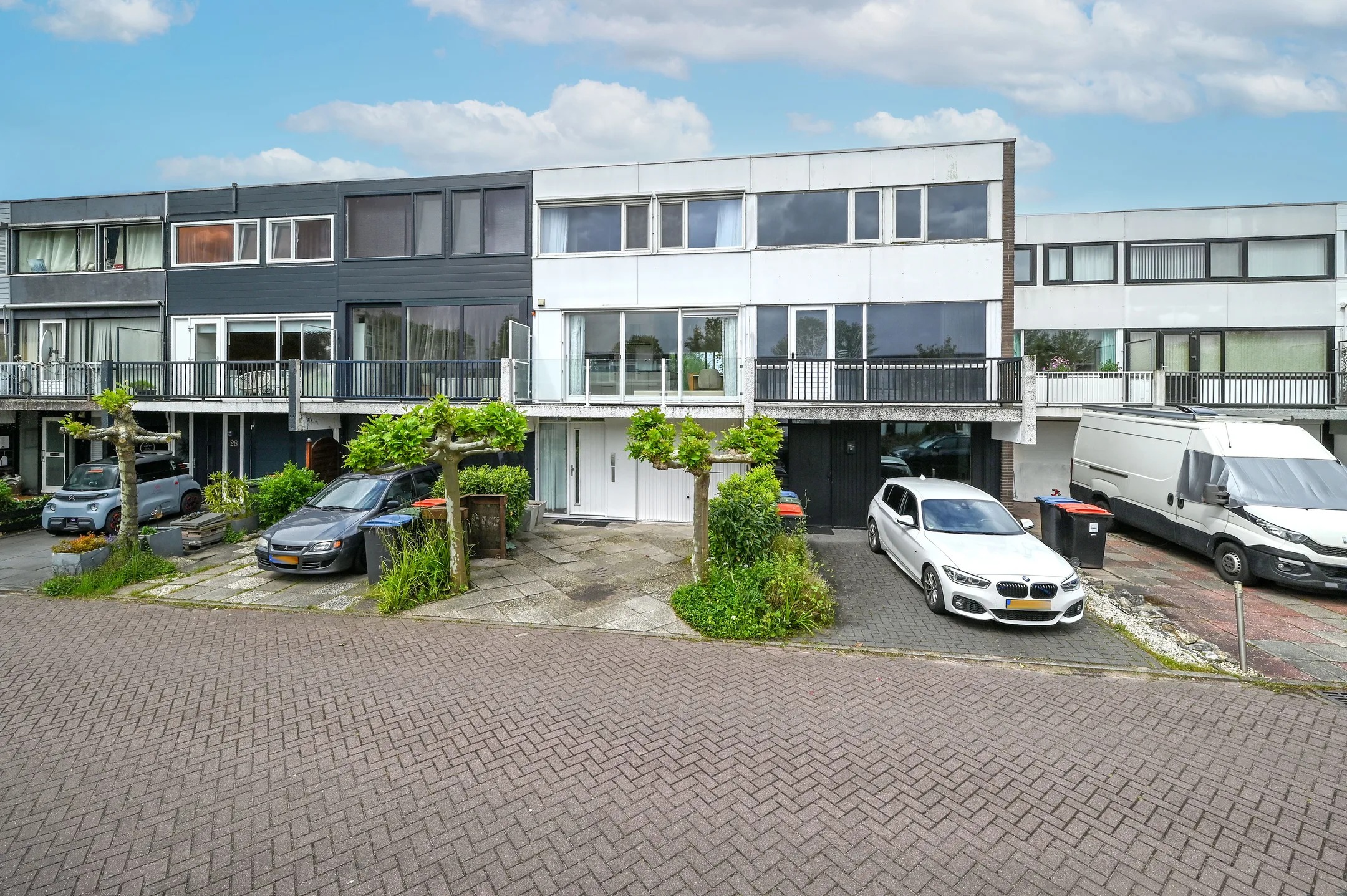 Tussenwoning (drive-in woning) Langs de Baan 24 in Uithoorn