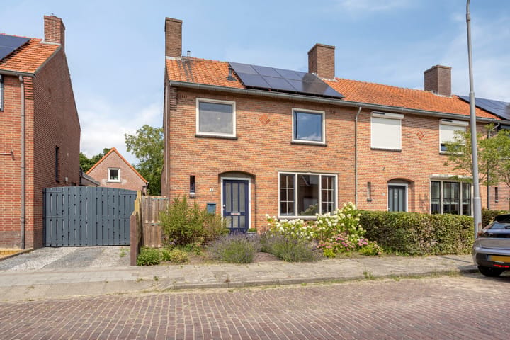 Hoekwoning Trumanlaan 9 in Hulst