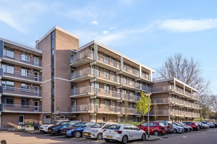 Galerijflat Heuvellaan 106 in Gouda