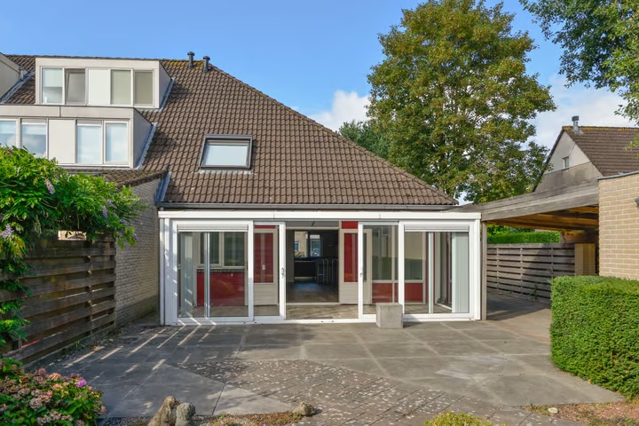 Hoekwoning Goudvink 1 in Soest