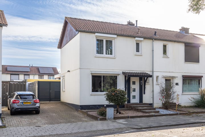 Eengezinswoning, hoekwoning De Wendelstraat 29 Landgraaf