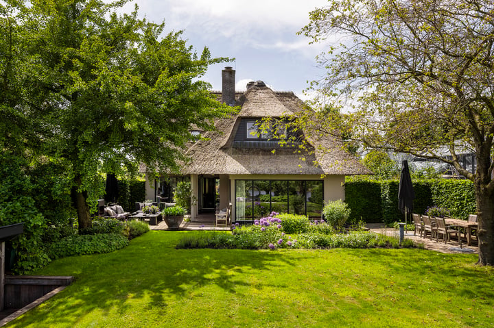 Villa, vrijstaande woning Utrechtseweg 51 in Weesp