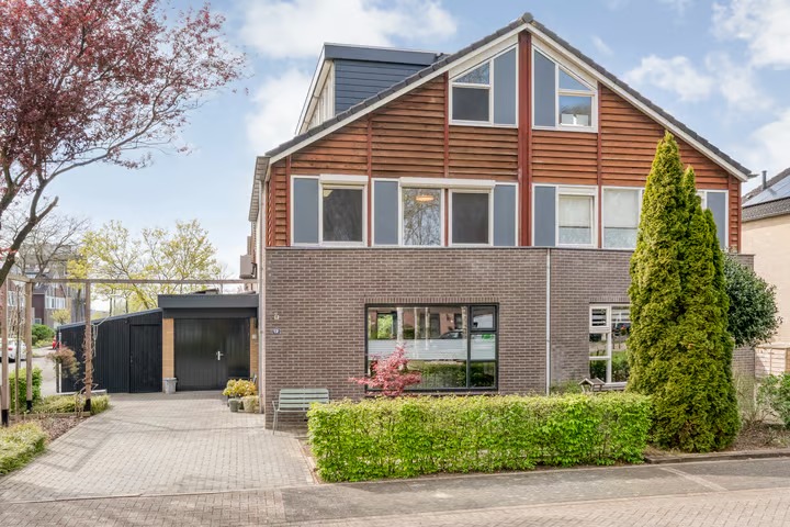 2-onder-1-kapwoning Van der Graaffmarke 12 in Zwolle