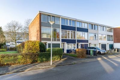 Hoekwoning Topaasstraat 18 in Groningen