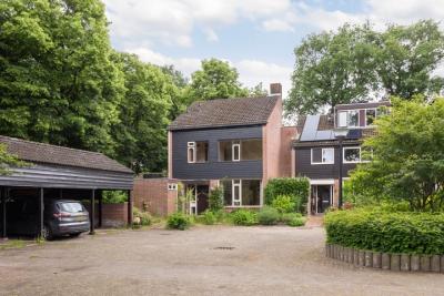 Hoekwoning Tichelaarsdonk 228 in Apeldoorn