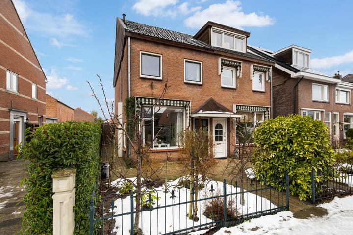 2-onder-1-kapwoning Everard Meysterweg 15 in Amersfoort
