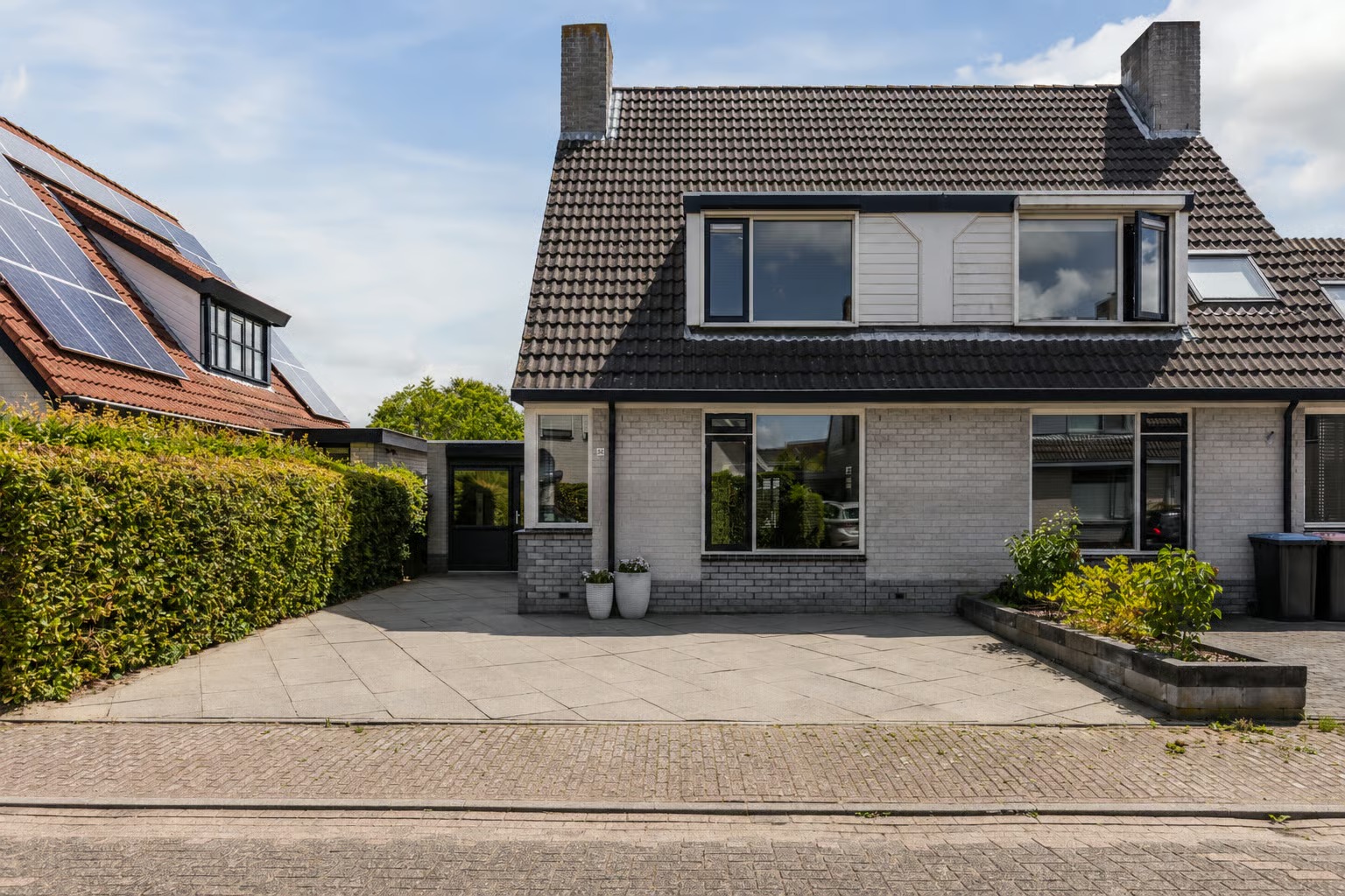 2-onder-1-kapwoning Arnold van Lieropstraat 54 in Steenbergen