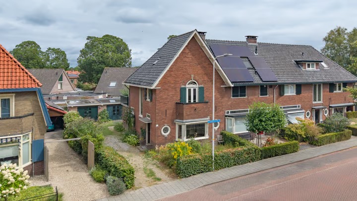 Hoekwoning Zutphensestraat 26 in Brummen