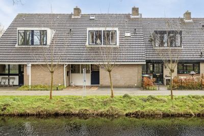Eengezinswoning, geschakelde woning Appelhôf 65 in Langweer