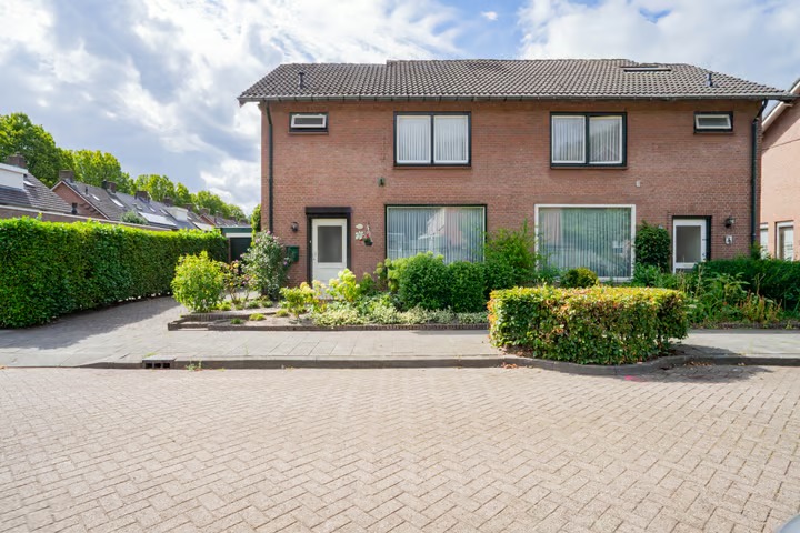 2-onder-1-kapwoning Marijkestraat 30 in Bakel