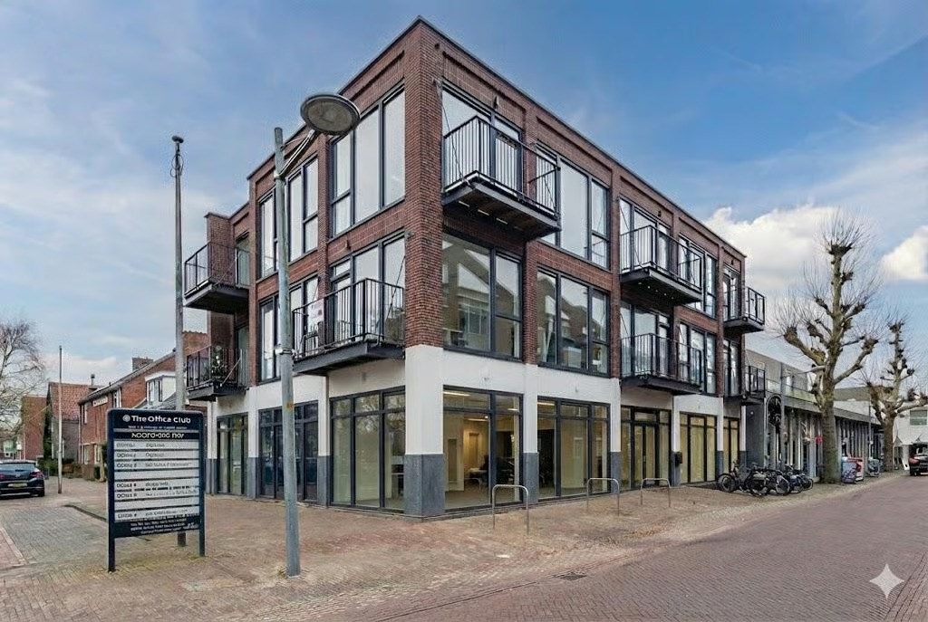 Tussenverdieping Hoofdweg 1197 B in Nieuw-Vennep