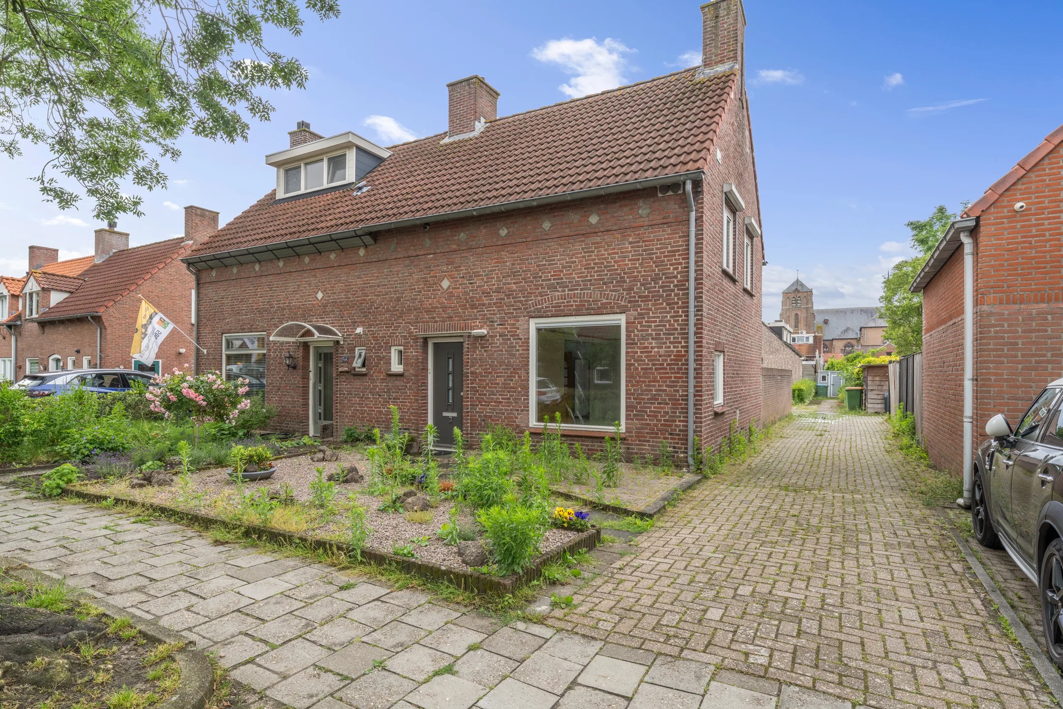 2-onder-1-kapwoning van Glymesstraat 31 in Standdaarbuiten