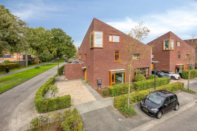 Eengezinswoning, 2-onder-1-kapwoning Romeyn de Hooghestraat 1 in Deventer