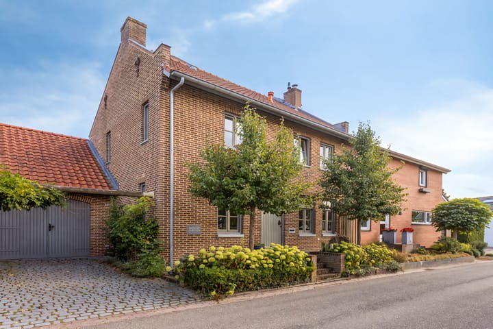 Eengezinswoning, 2-onder-1-kapwoning Kasennerweg 11 in Bunde
