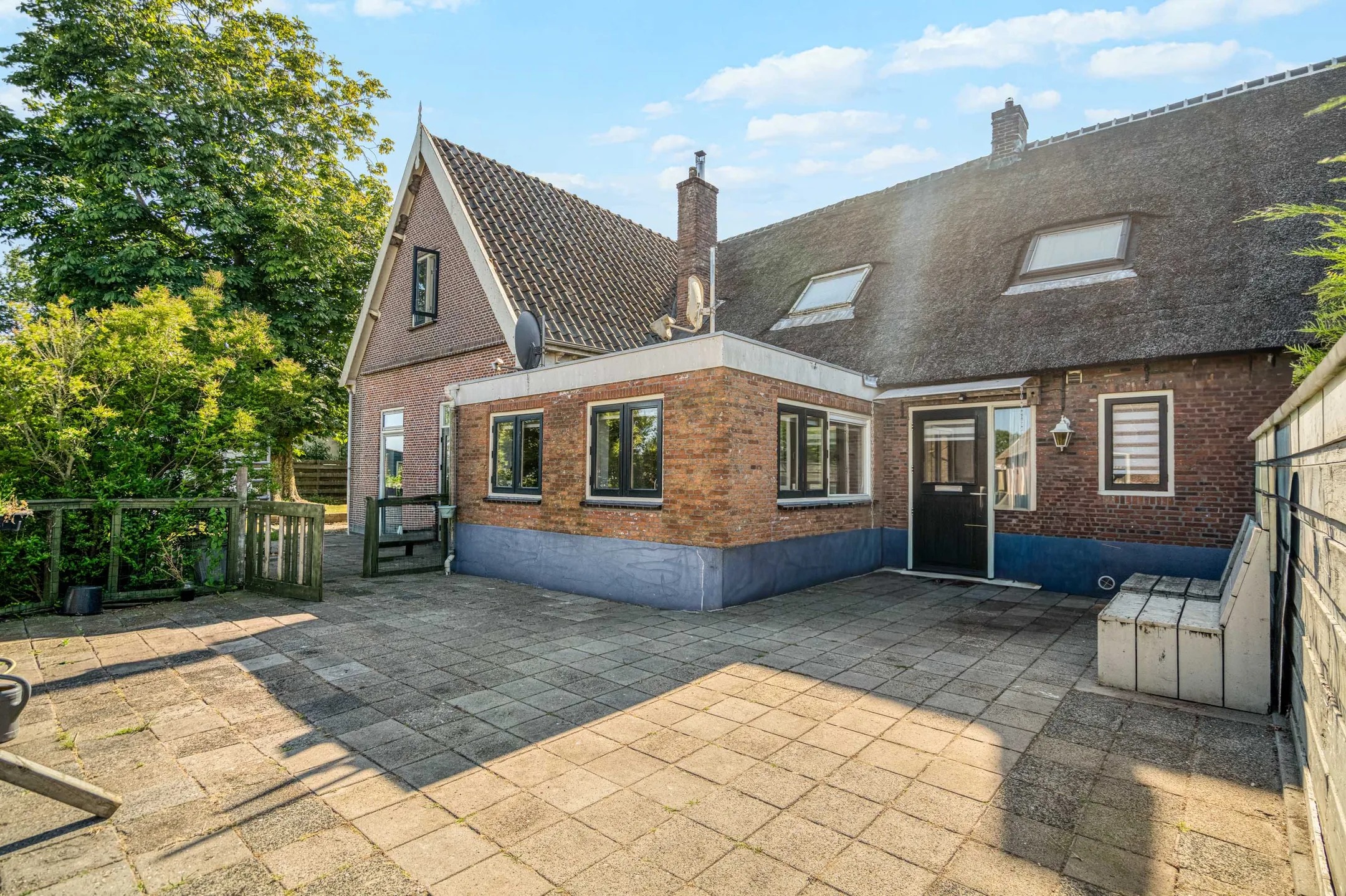 2-onder-1-kapwoning Weipoortseweg 30 in Zoeterwoude