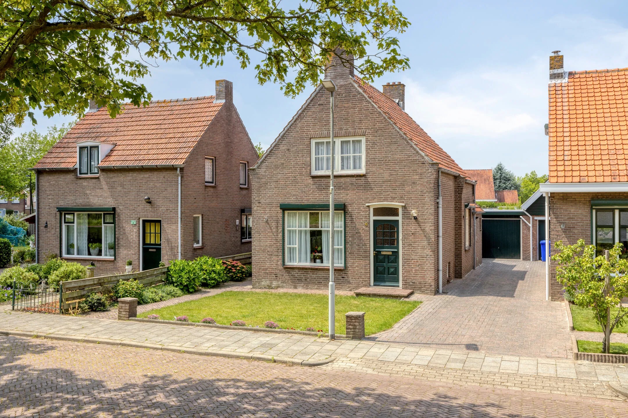 Vrijstaande woning Burgemeester Vermetstraat 9 in Lewedorp