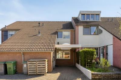 Tussenwoning De Hucht 9 in 's-Heerenberg